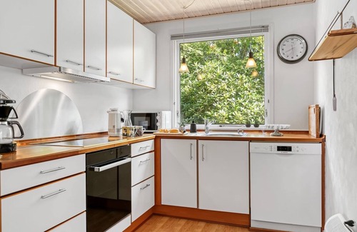 Egense House | "Sallie" - 500m to the inlet by Interhome