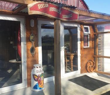 Clarinbridge Ski Chalet | Sallys Cabin