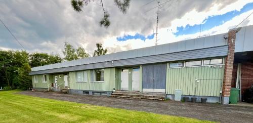 Kaustinen Apartment | Salonkylän koulu
