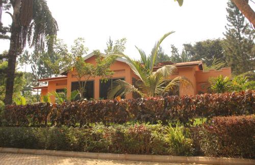 Masindi Hotel | Saltek Forest Cottages
