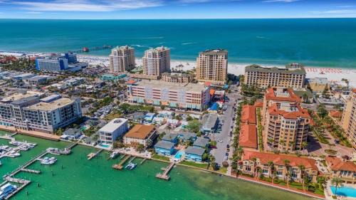 Clearwater Beach Resort | Saltwater Hideaway - Waterfront Resort - Coral Resort #E-2
