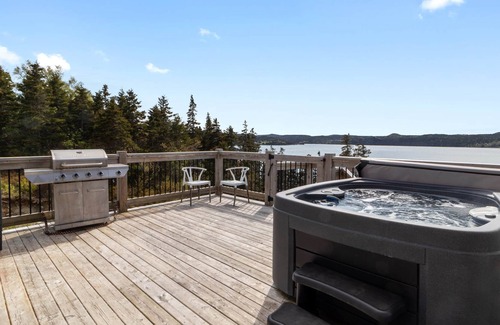 Holyrood House | Saltwater Manor Oceanview Villa Holyrood