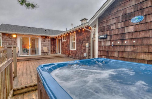 Seaside House | Saltworks Cottage - Meredith Lodging
