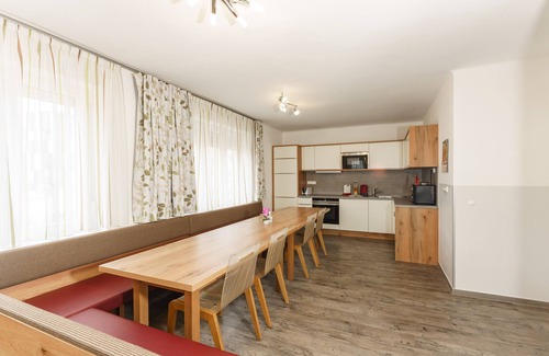 Schallmoos Apartment | Salzburg: Apartment RIVERSIDE 3 for 1 - 12 people