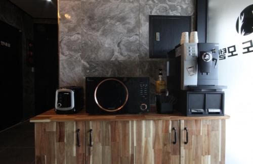 Sacheon Hotel | Samcheonpo Comodo motel