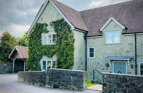 Donhead Saint Andrew House | Samstone