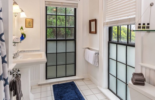 Yachting Village Bed & Breakfast | Samuel Durfee House B&B