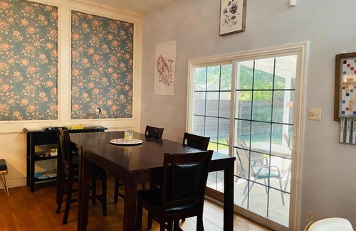 Heritage House | San Antonio Comfort 4 Bedroom 3 Bath home 5 Mins from Sea World