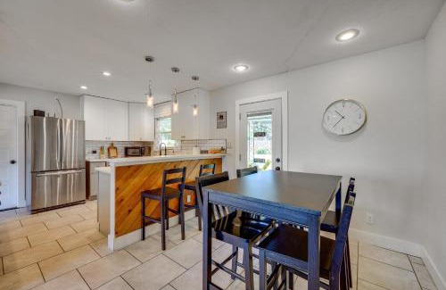 Shearer Hills - Ridgeview House | San Antonio Home, 2 Mi to Airport - Pets Welcome!