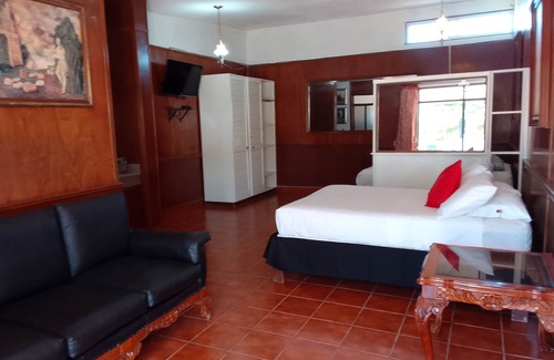 Cadereyta de Montes Hotel | San Antonios Hotel