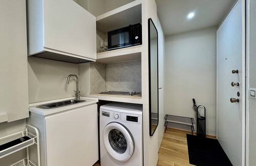 Porta Venezia Apartment | San Babila Modern Apartment With AC and WiFi