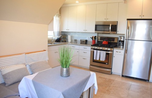 Valley Center Apartment | San Diego Country Barndominium, Mountain Views, Spa, Deck, & More.