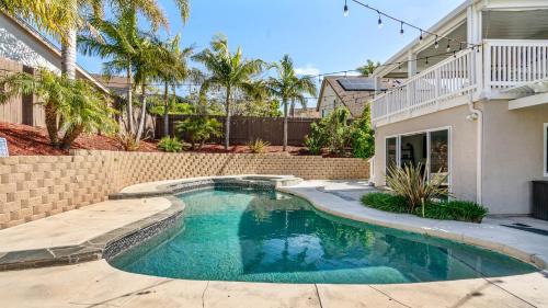 Rancho Penasquitos House | San Diego Family Getaway - Spa, Pool, and Patio