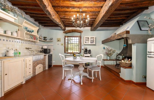 Twist Villa | San Guido - Country house with pool near Florence, Tuscany