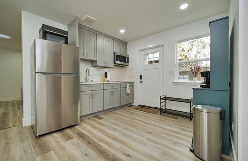 Evergreen House | San Jose 2BR | PetFriendly | W/D | Backyard