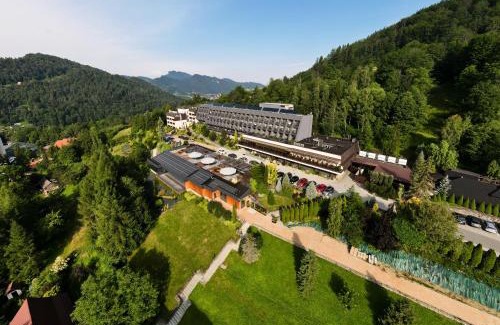 Szczawnica Resort | Sanatorium Budowlani Szczawnica