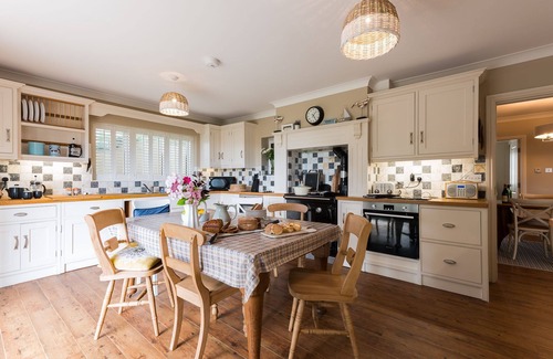 Rhosneigr House | Sand Dollar: Luxury family-friendly holiday home in Rhosneigr