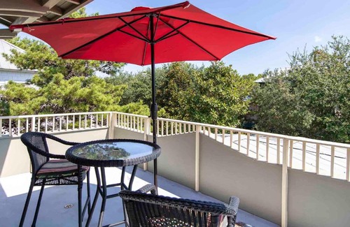 Seacrest House | Sand Piper