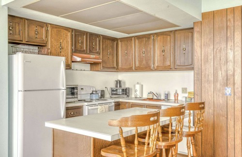 Seaside Condo | Sand & Sea (304) Retro Chic - Beachfront Retreat