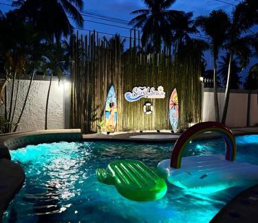 Nong Pla Lai Villa | Sand Sea U Pool Villa Homestay