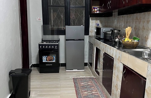 Entebbe Apartment | Sandalwood Home 4- 8min to the airport and 2 min to big shopping malls