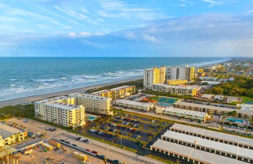 Cocoa Beach Apartment | Sandcastles 413
