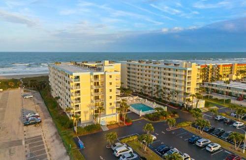 Cocoa Beach Apartment | Sandcastles 413