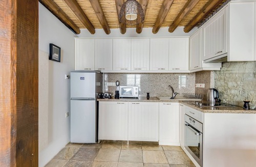 Arsos Apartment | Sanders Arsorama Great 1 Bdr Apt with Shared Patio