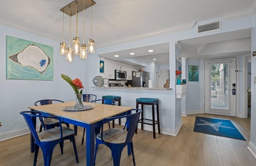 Sandestin House | Sandestin Starfish: Serene Bayfront Condo with Golf Cart, Workstation, and Stunning Views