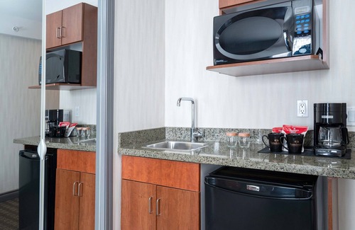 Northwest Calgary Hotel | Sandman Hotels & Suites Calgary West