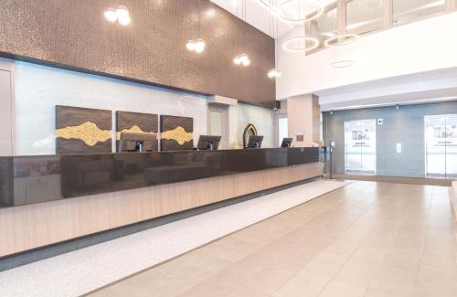 Etobicoke Hotel | Sandman Signature Toronto Airport Hotel