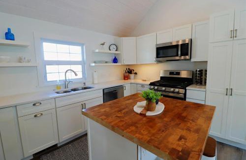 Ashville House | Sandpiper Cottage home
