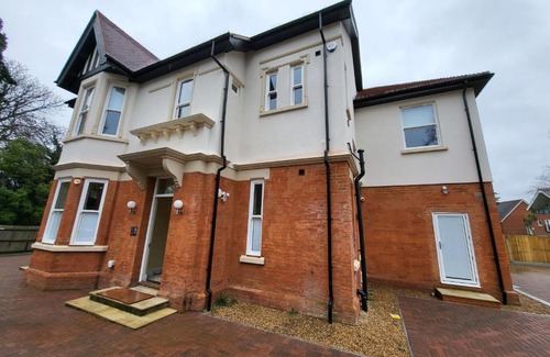 Epsom Apartment | Sands House - luxury modern studios with secure parking in Epsom, Surrey