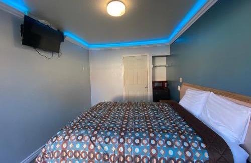 South Gate Hotel | Sands Inn