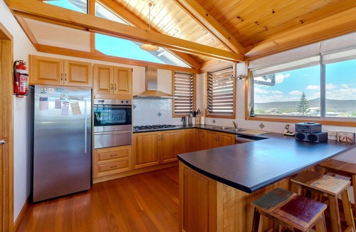 Brooms Head House | Sandvika - Ocean Views