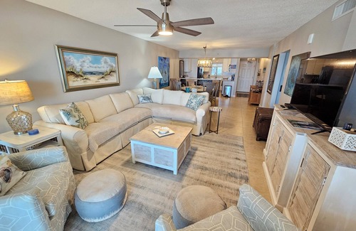 Ono Island Condo | Sandy Key 211: 3 BR/2 BA Perdido Key, FL Beachfront Condo, On-Site Rental Office, Sleeps 8