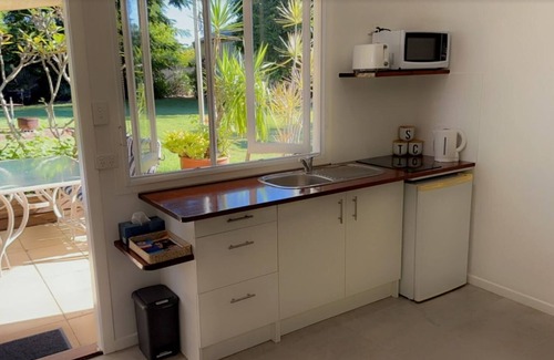 Toogoom Cabin | Sandy Toes Beachside Pad-Walkway to Toogoom Beach-Sleeps 4-BBQ-Plunge Pool