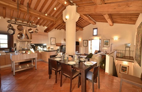 Castelnuovo Berardenga Apartment | Sangiovese, Vignale, Castelnuovo Berardenga, Siena and Chianti