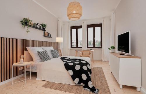 Sued House | Saniertes Altbauzimmer an der Karlsaue