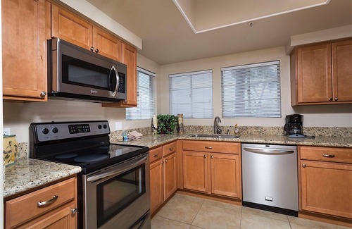 Central Scottsdale Condo | *SANITIZED* Something Borrowed SPECIAL OFFER 3 BR Condo/COM Pool/Jacuzzi/Tennis