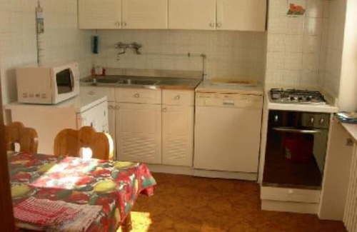 Sant'Anna Apartment | Sant Anna Di Tambre: apartments - 5 rooms - 6/7 persons
