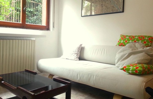 Arluno Apartment | SANTA CATERINA SUITE, patio and garden. Close to Rho Fiera, Milan and Malpensa.