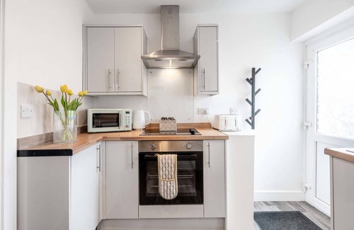 Southport Apartment | Santiago 2 Southport - Free Private Parking Wi-Fi