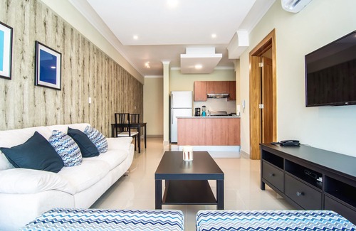 Downtown Santo Domingo Apartment | Santo Domingo City Center Bright Apartment + Free Parking and Gym ✔️