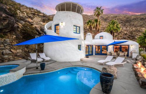 The Mesa House | Santorini House Panoramic Palm Springs Views