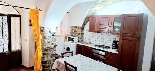 Terzorio House | 'SAPORE DI LIGURIA' in Antico Borgo vicino al mare