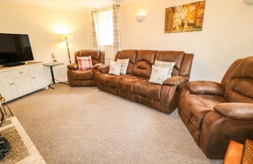 Enniskillen House | Sarah Magees