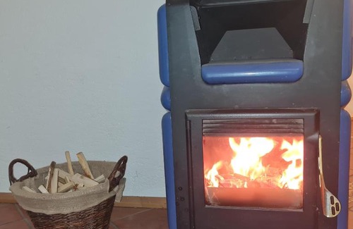 Ottnang am Hausruck Apartment | Sarahs Village Apartment - Billiard und Kamingeflüster