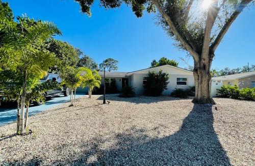 South Gate Ridge House | Sarasota Paradise home near Siesta Key Beach