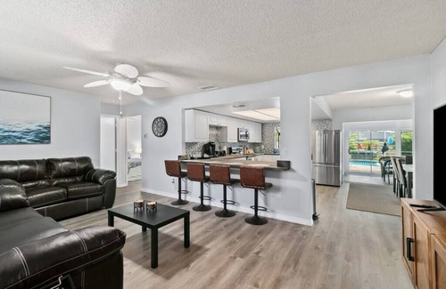 Whitfield House | Sarasota Vacation Paradise. Heated Pool + Spa
